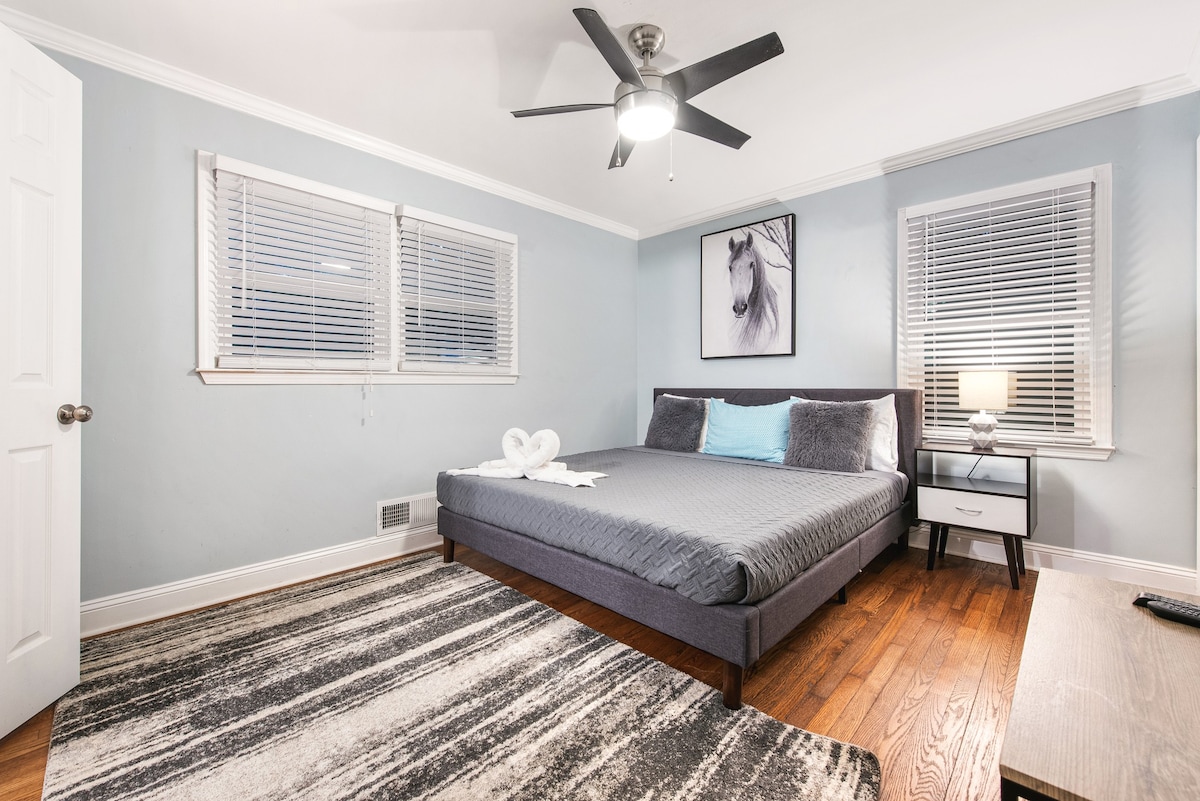 7 Bedroom Decatur | Sleeps 16 | Game Room view 4