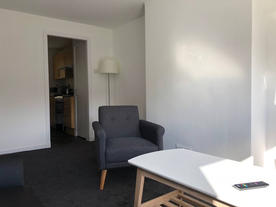 lounge to kitchen