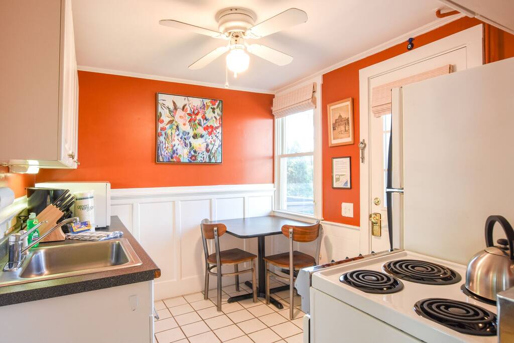 Photo 5 of Del Mar #11106 - Steps to Commercial St Walk to Beach!