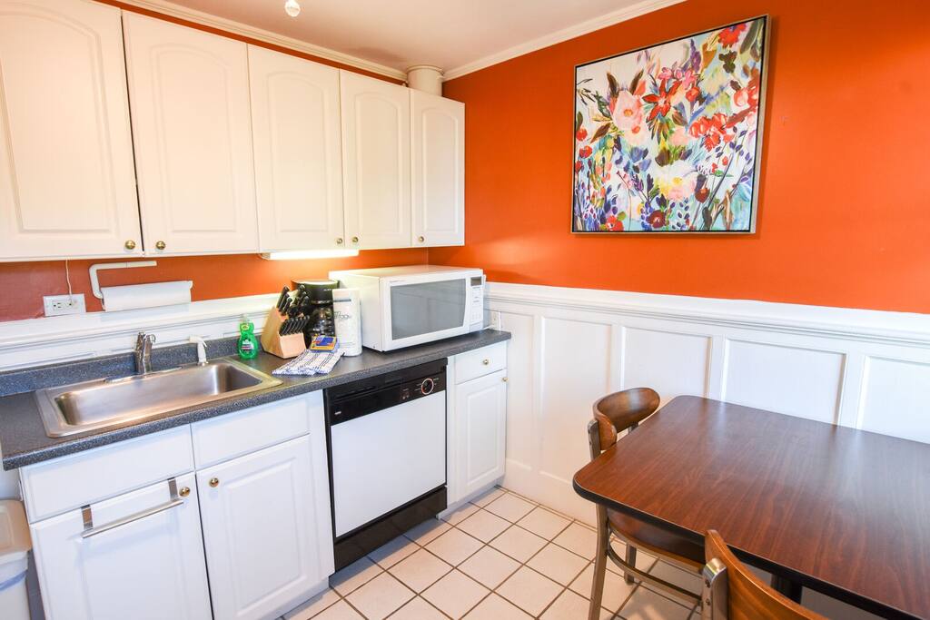 Photo 10 of Del Mar #11106 - Steps to Commercial St Walk to Beach!