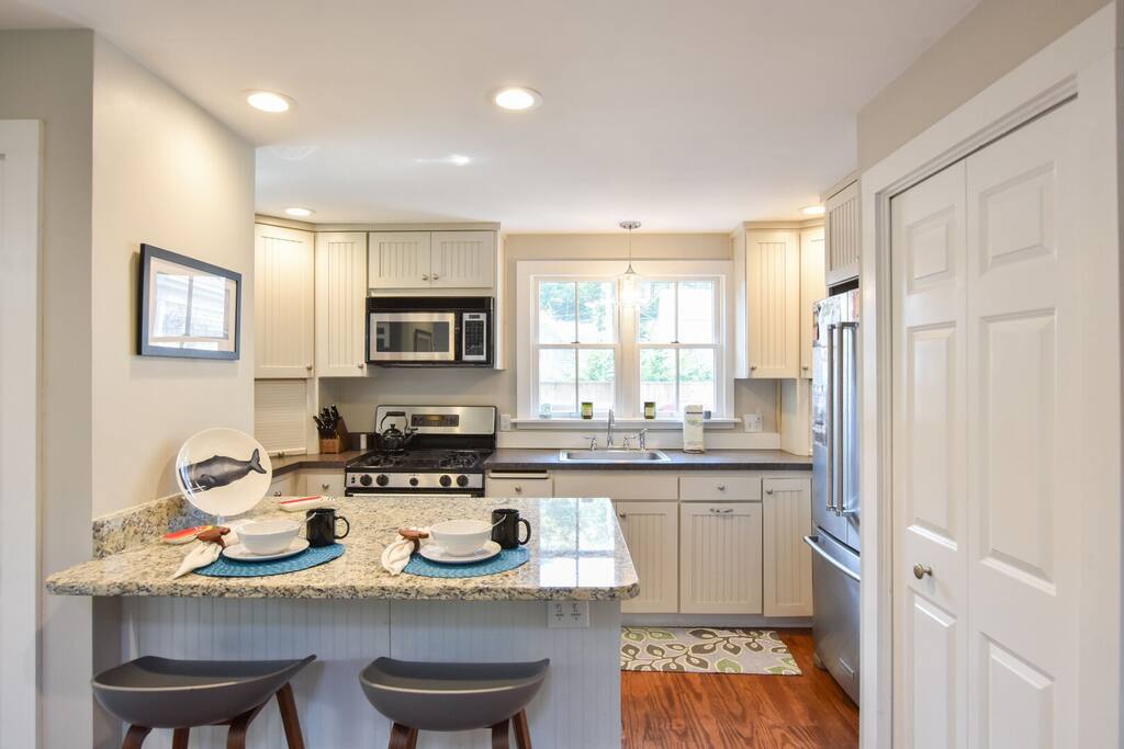 Photo 6 of Del Mar #11108 - 4 min Walk to Commercial Street and Beach!