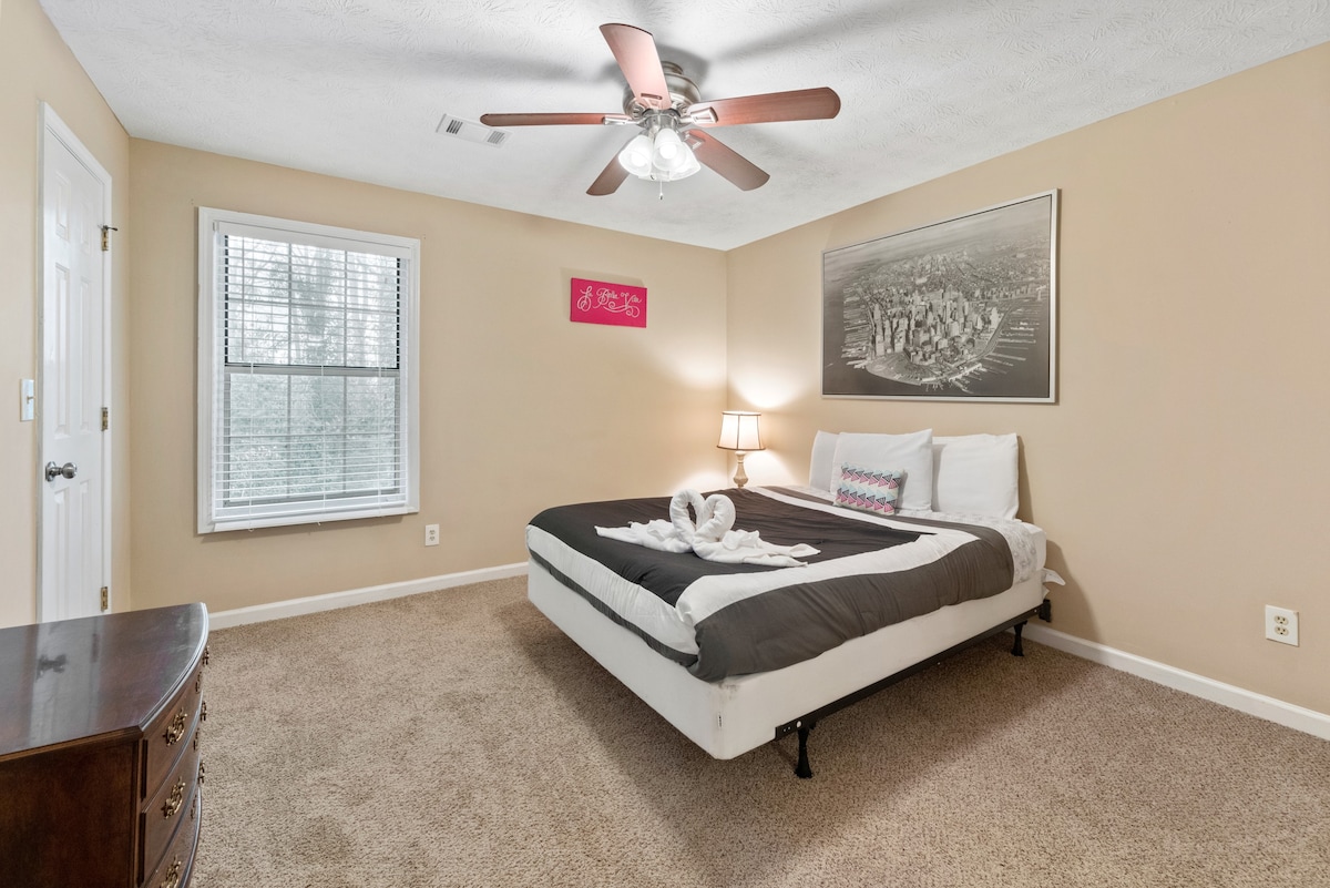 Conyers Horse Park retreat, sleeps 4 view 3