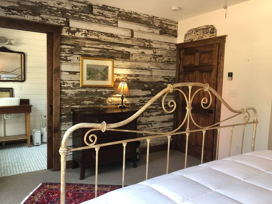 Light Horse Inn: Suite 6 — HARPERS FERRY, WV — vacation rental