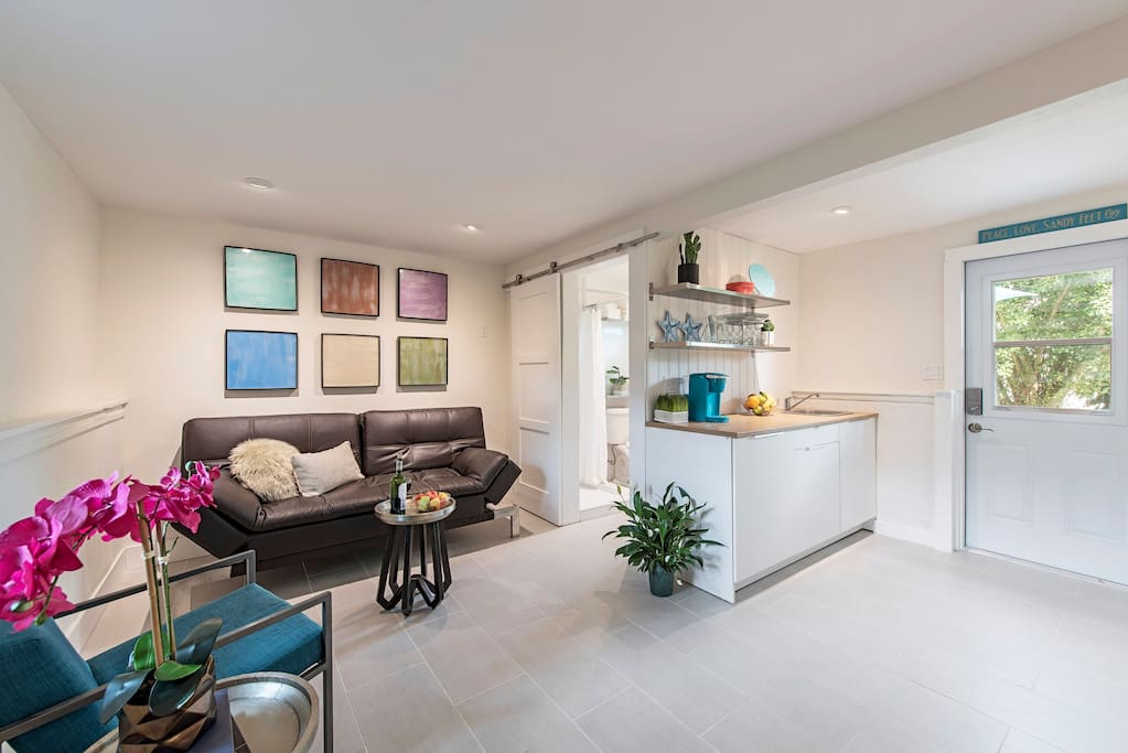 814 LeChicShack •Modern GuestHouse• Private Entry — Naples, FL — vacation rental