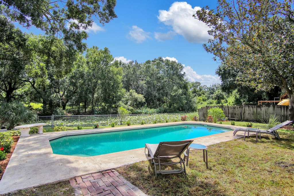 Lakefront Villa with Heated pool and Spa — Tampa, FL — vacation rental