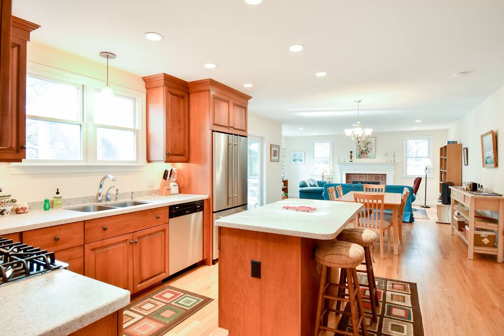 Photo 9 of Del Mar #14434 - Walk to Beach, Central AC!