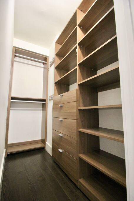 Private, Beautiful Upper Eastside Townhome — Walkin Closet