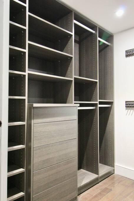 Private, Beautiful Upper Eastside Townhome — Walkin Closet