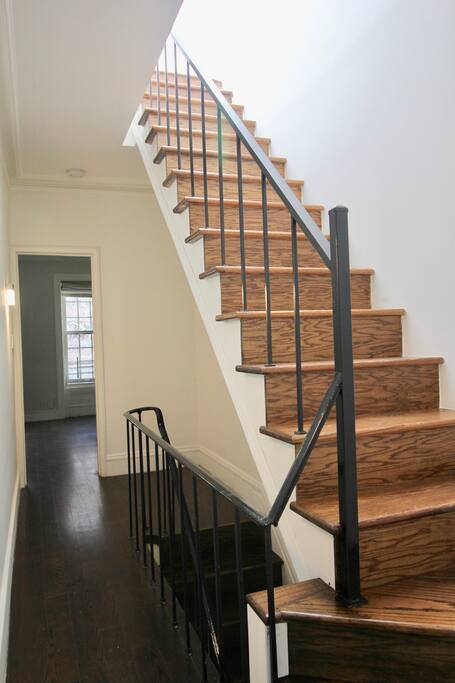 Private, Beautiful Upper Eastside Townhome — Hallway