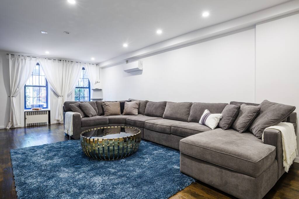 Private, Beautiful Upper Eastside Townhome — photo 11