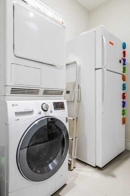 Private, Beautiful Upper Eastside Townhome — photo 43