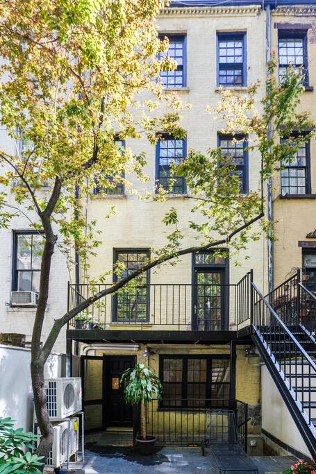 Private, Beautiful Upper Eastside Townhome — photo 49