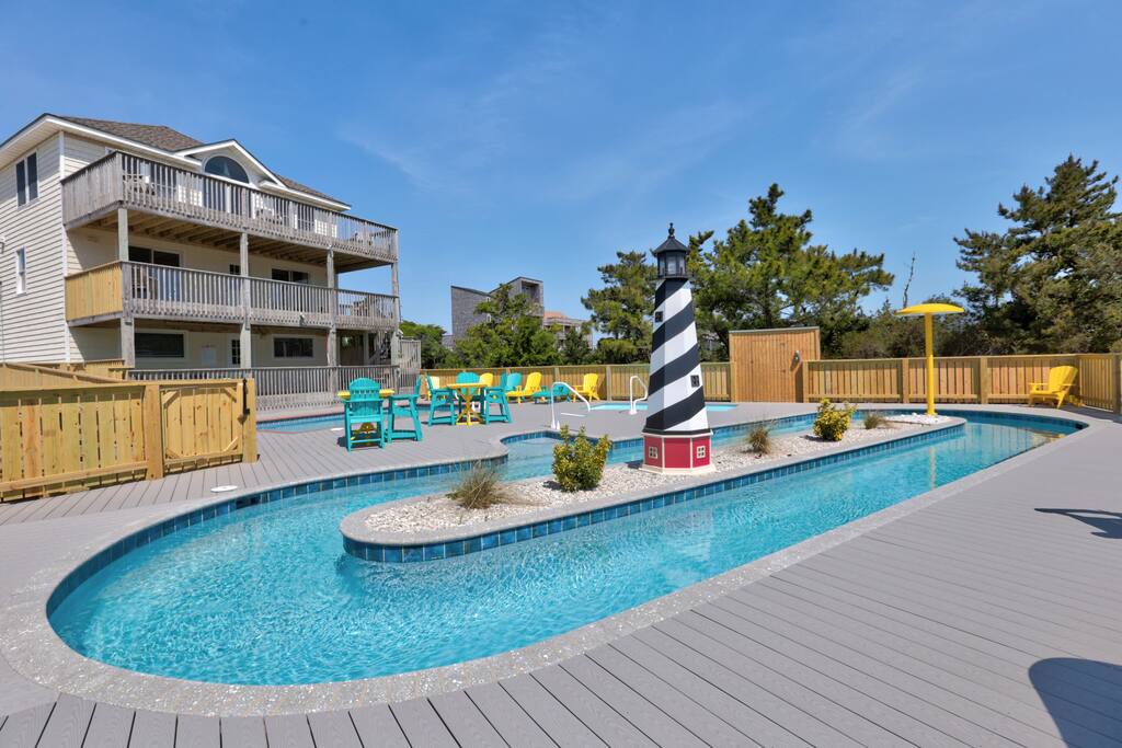 Rio Rodanthe: Oceanfront Paradise - Private Lazy River & Kiddie Pool +Elevator