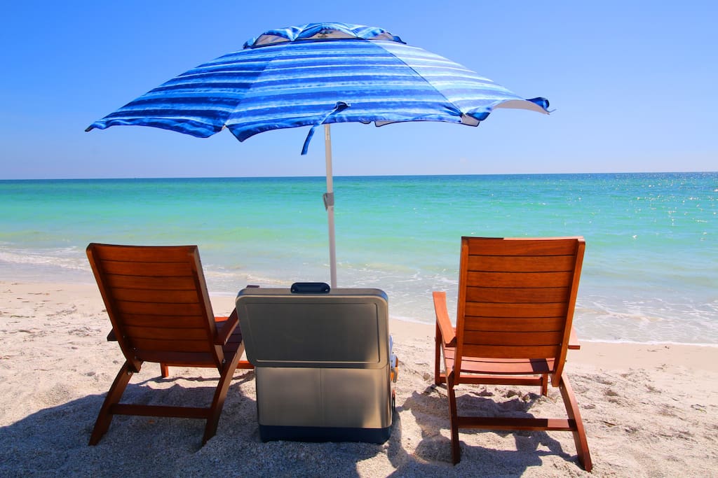 50 Steps to Beach Villa Hot Tub 1bd modern cottage — Bradenton Beach, FL — vacation rental