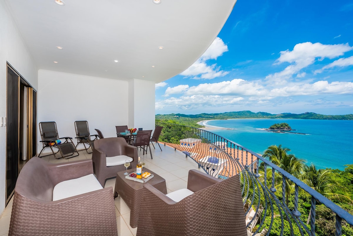 Ocean-View with 2 Infinity Pools & Veranda — Playa Flamingo, Provincia de Guanacaste — vacation rental