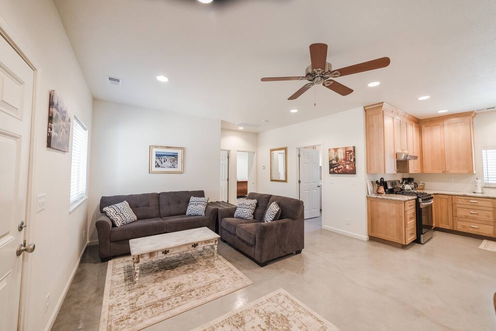 Quail Cottage for Friends & Families in Paicines, CA