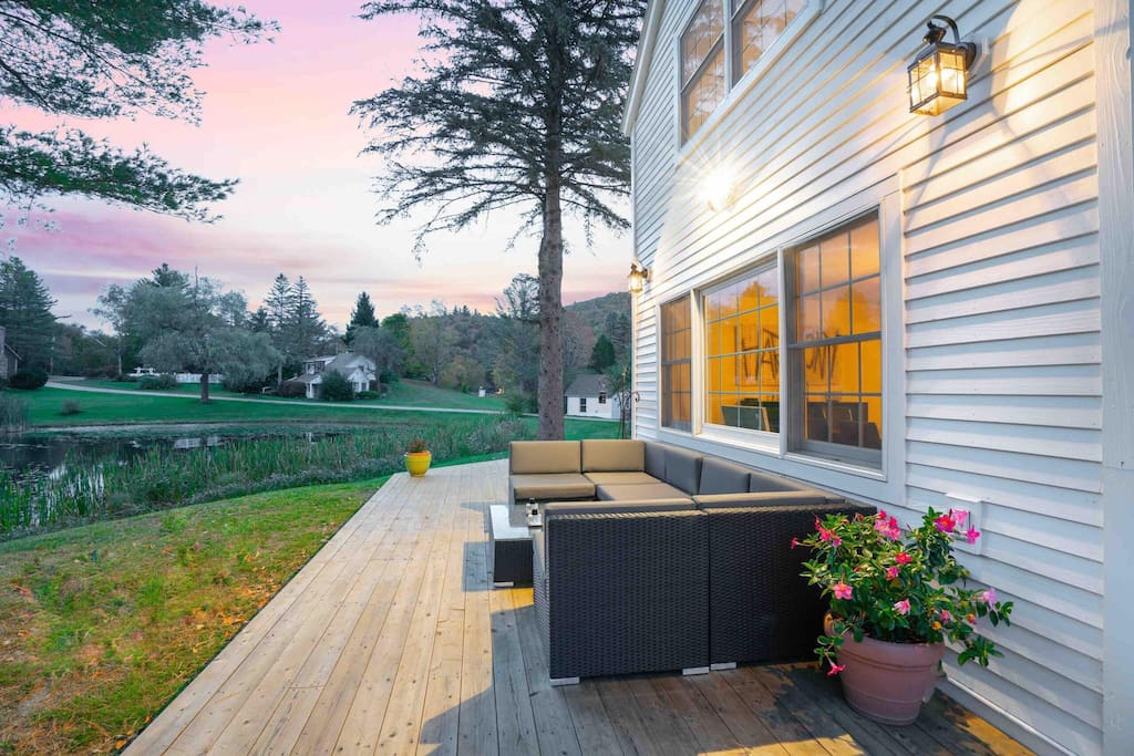 The Villa - Industrial Farmhouse with Hot Tub 6