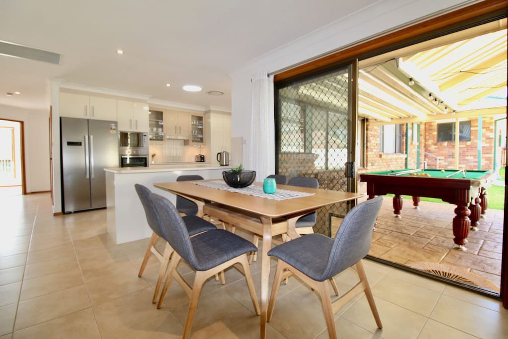 Coastal Getaway - Free WIFI, linen & Games Room in Huskisson, 2540