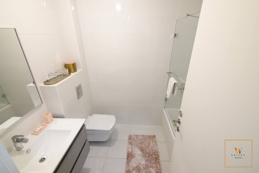 Gorgeous 1 bedroom apt " J Tower" photo 21
