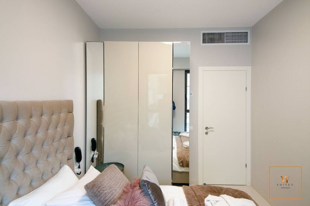 Gorgeous 1 bedroom apt " J Tower" photo 20