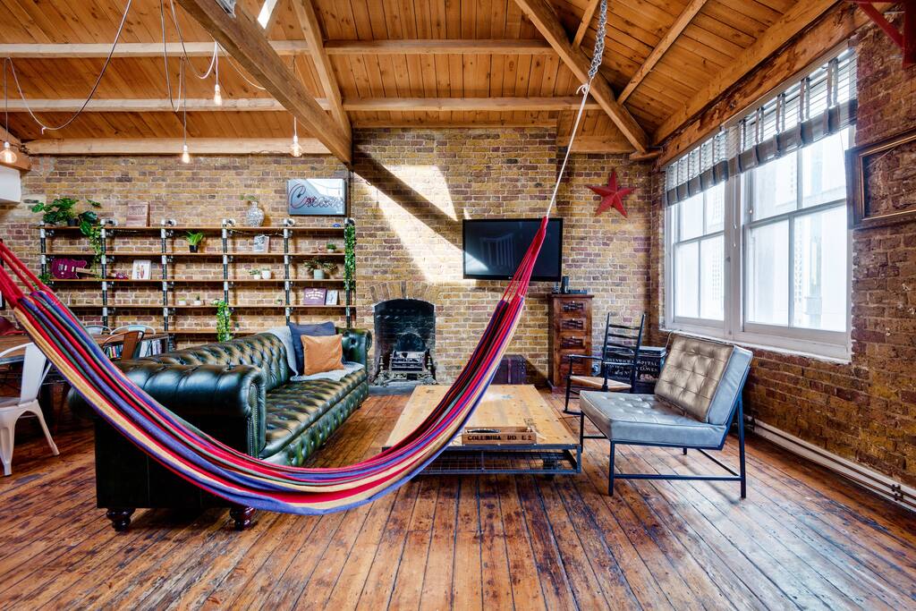East London loft penthouse with epic roof terrace and loads of space — London, England — vacation rental