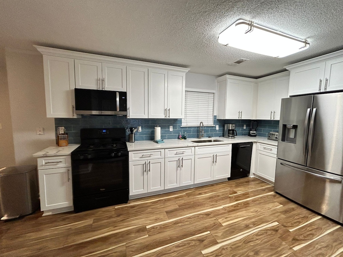 Decatur home with deck, sleeps 10 view 3