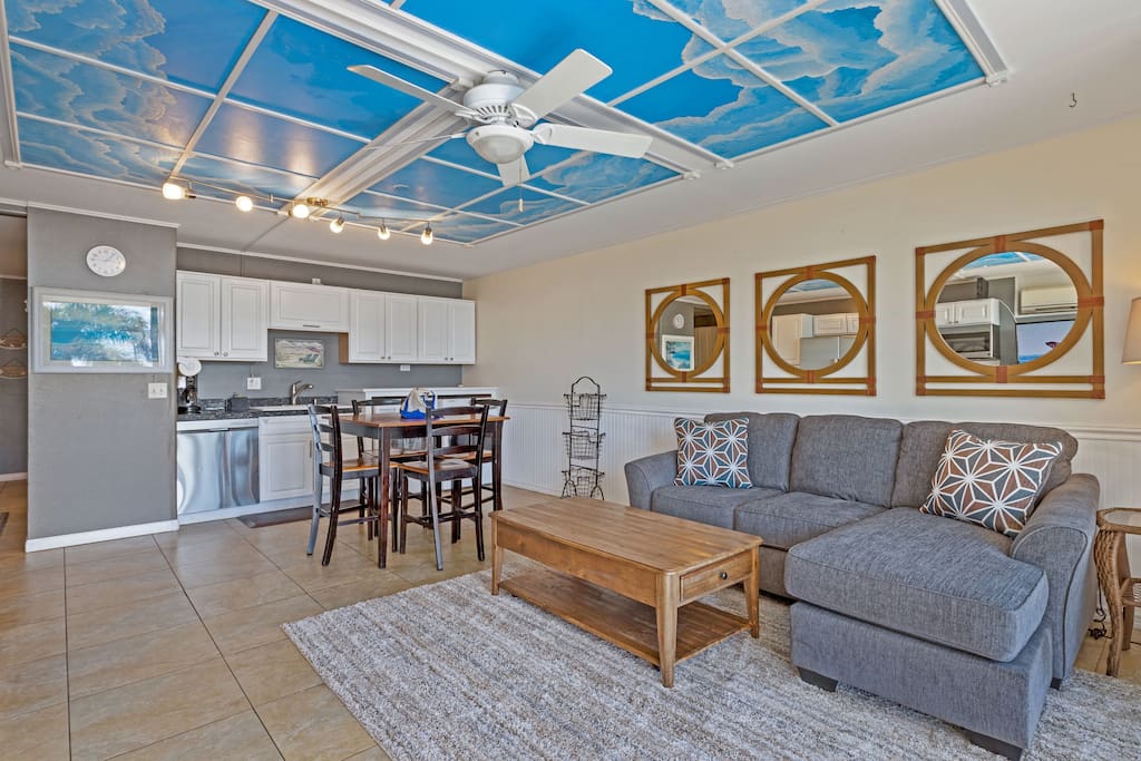 Island Surf 311  Oceanview!! Steps from the Ocean. Watch the morning Surfers! — Kihei, HI — vacation rental
