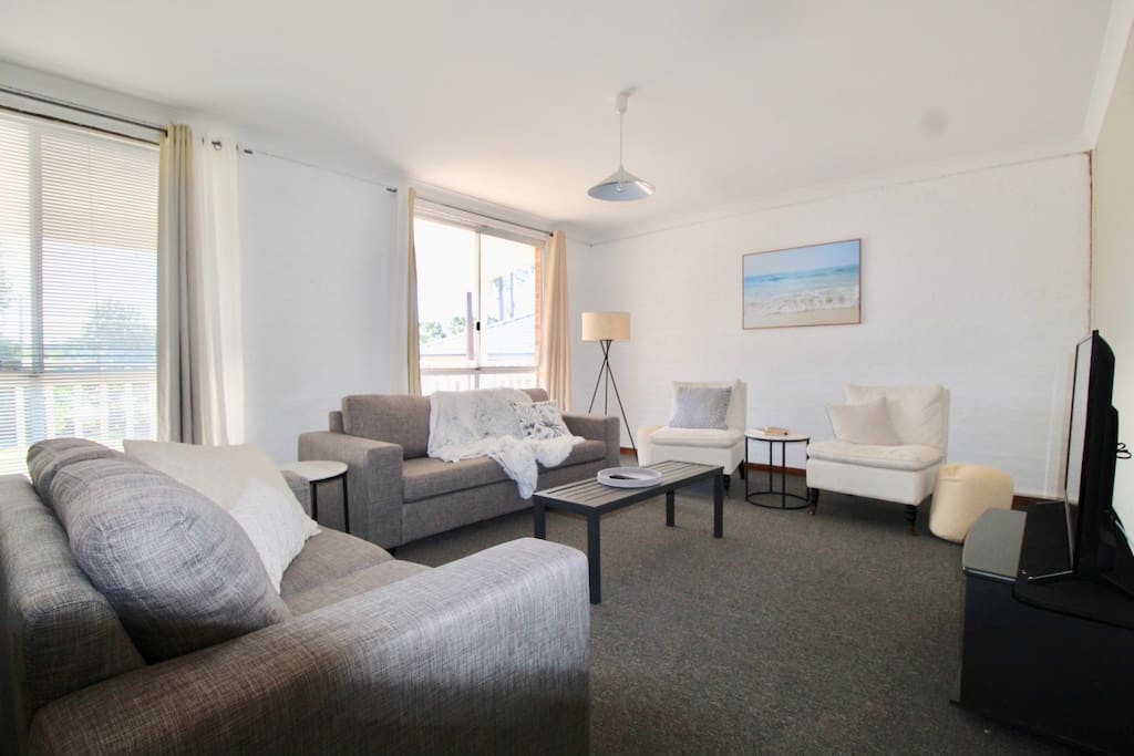 Duncan by the beach- Perfect Location in Vincentia, 2540