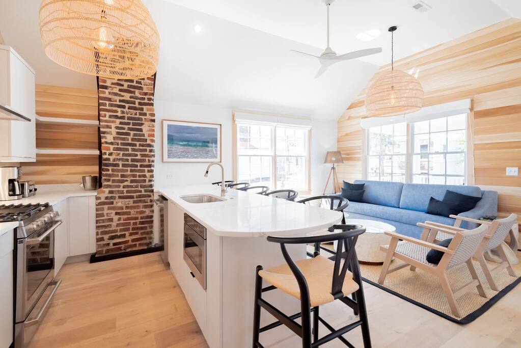 Boutique Home & Resort Pool ‘The Palms’ — Charleston, SC — vacation rental