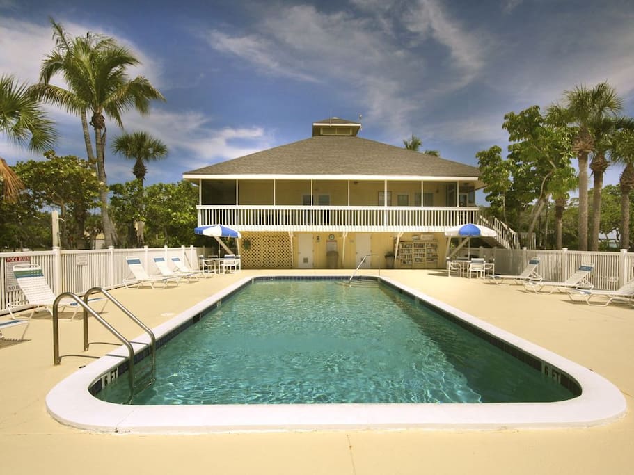 Hideaway Haven: Pool, free ferry, wi-fi, parking and kayak to explore the bay! — Placida, FL — vacation rental