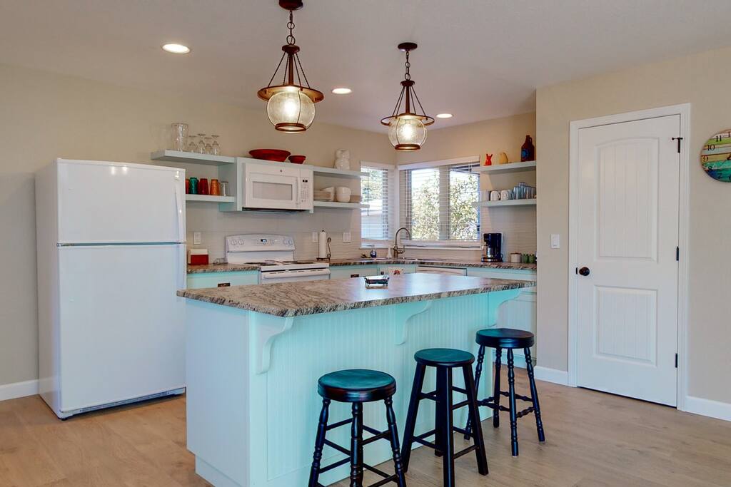 Charming Ashberry by the Sea — Brookings, OR — vacation rental
