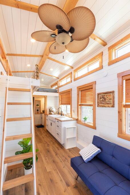 Zion Tiny Home • Sunrise Deck + Desert Views — Apple Valley, UT — vacation rental