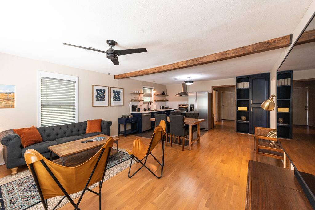 Escape to a Restored 1920s East Waco Bungalow — Waco, TX — vacation rental