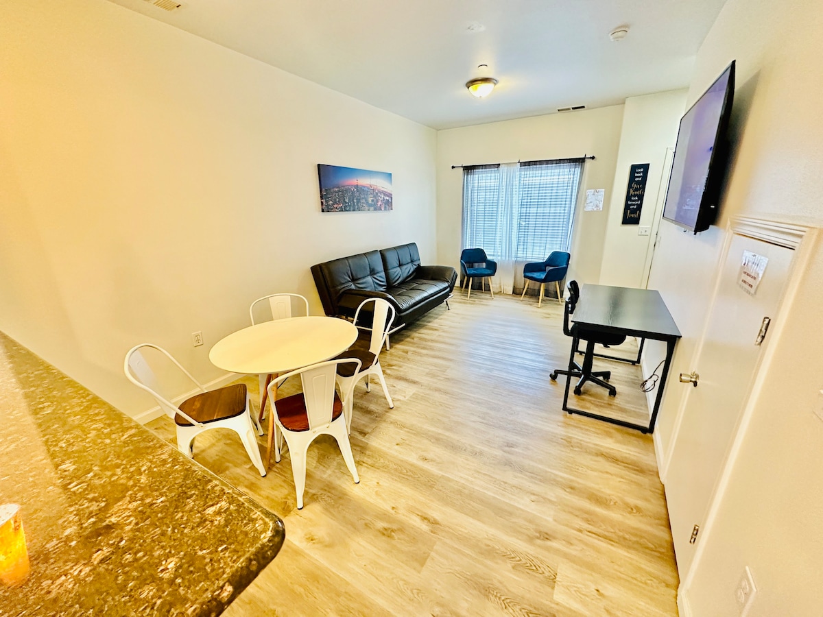 2 Bd, 2.5 Baths, Sleeps 5/C8 — Reno, NV — vacation rental