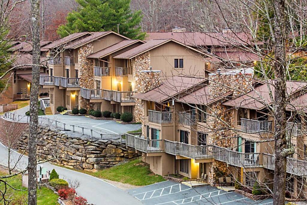 BlueGreen Blue Ridge Village | 2BR Villa — Banner Elk, NC — vacation rental