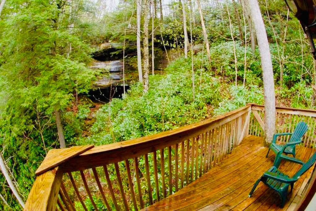 Cozy RRG Retreat | Private Valley & Forest Views | Hidden Falls Cabin — Rogers, KY — vacation rental