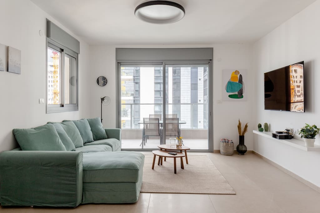 Sea View Tower - 33rd Floor | Parking | Mamad β Bat Yam, Center District β vacation rental