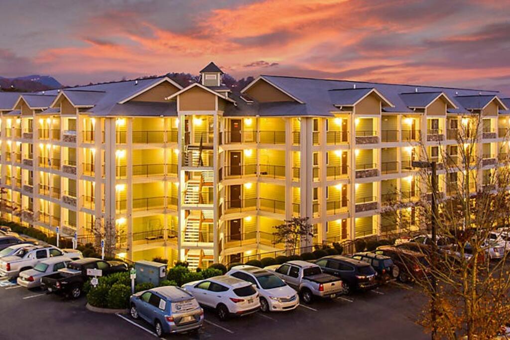 Laurel Crest Resort | 2 Bedroom Villa — Pigeon Forge, TN — vacation rental