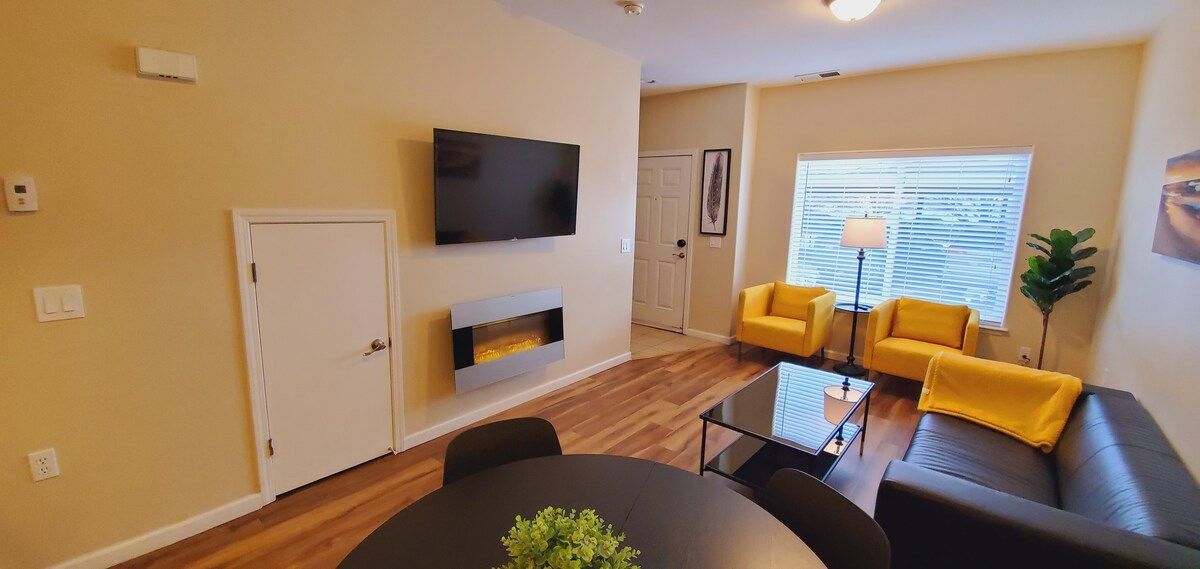 2 Bd, 2.5 Baths, Sleeps 6/B9 β Reno, NV β vacation rental