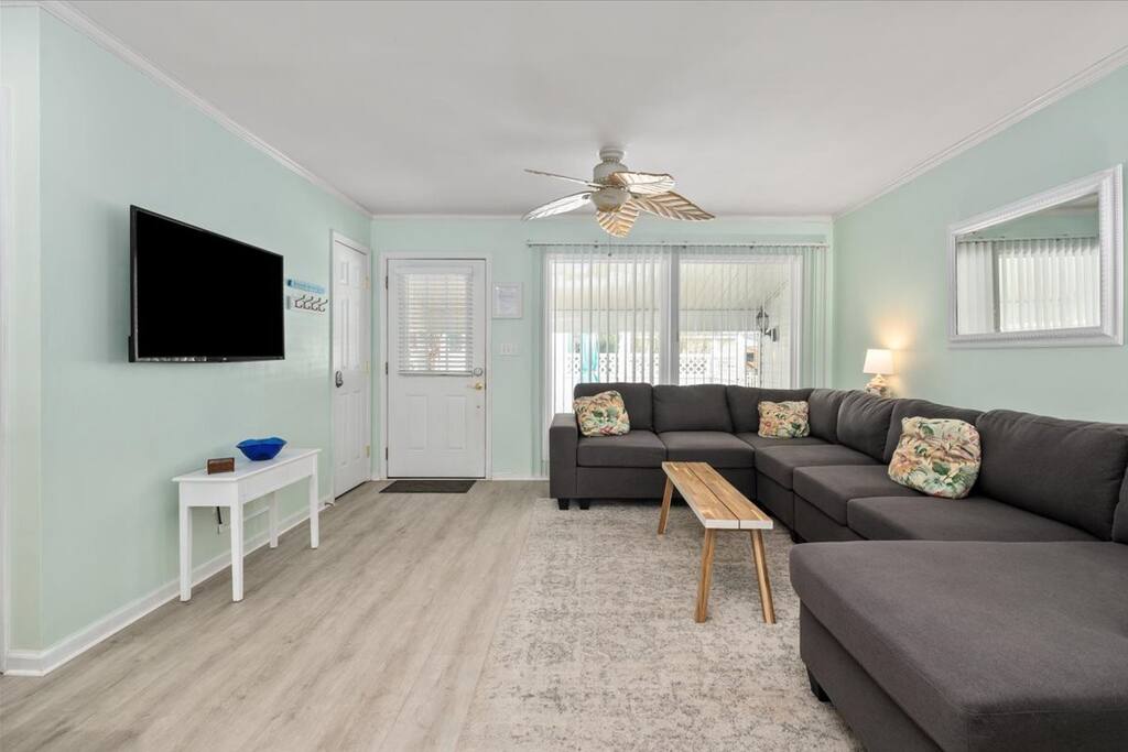 Large Family Getaway - Short Walk To Beach — Ocean City, MD — vacation rental