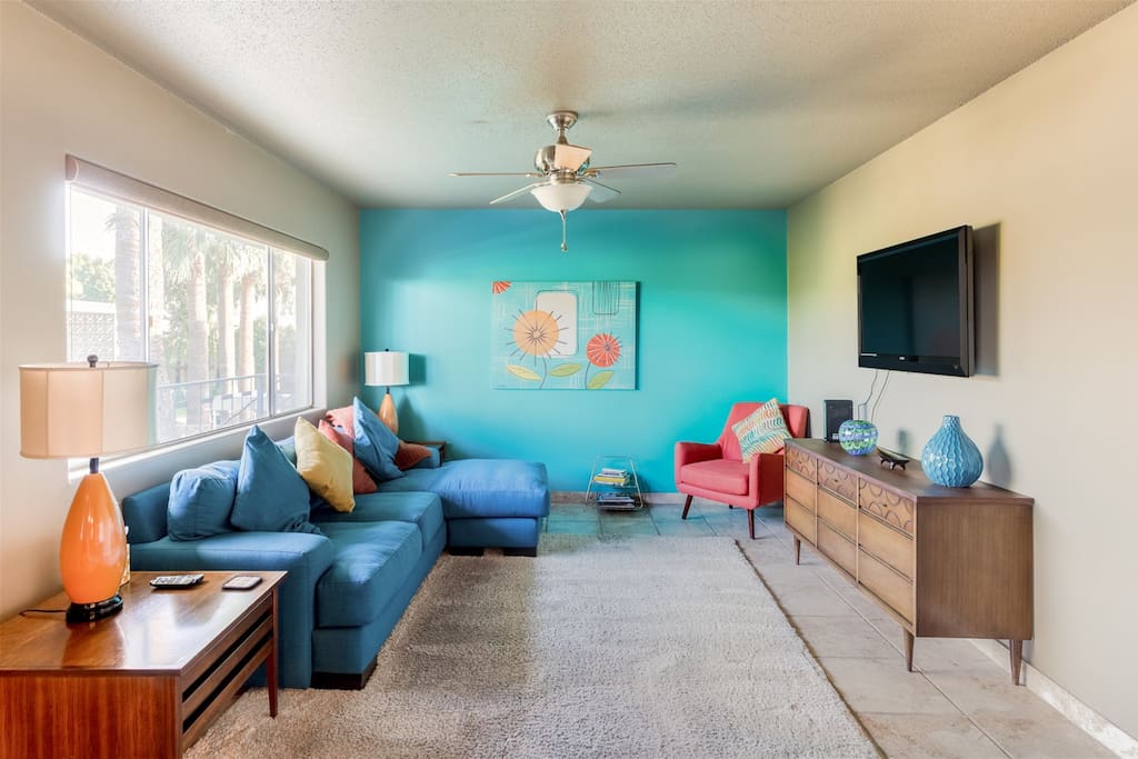 Mid century modern condo near Old Town, pool & BBQ β Scottsdale, AZ β vacation rental
