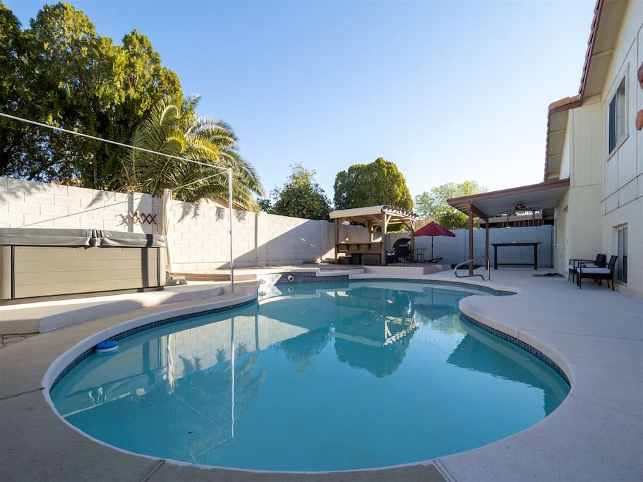 Spacious house, pool heater, hot tub, billiards — Glendale, AZ — vacation rental