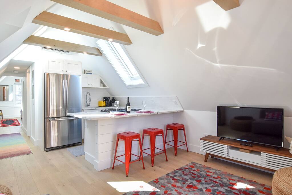 Photo 8 of Del Mar #11142 - 1 Min. Walk to Water/Town Deck and A/C!