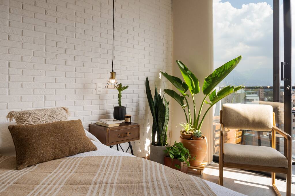 Cozy, Bright & Organic Apt in tradicional Laureles