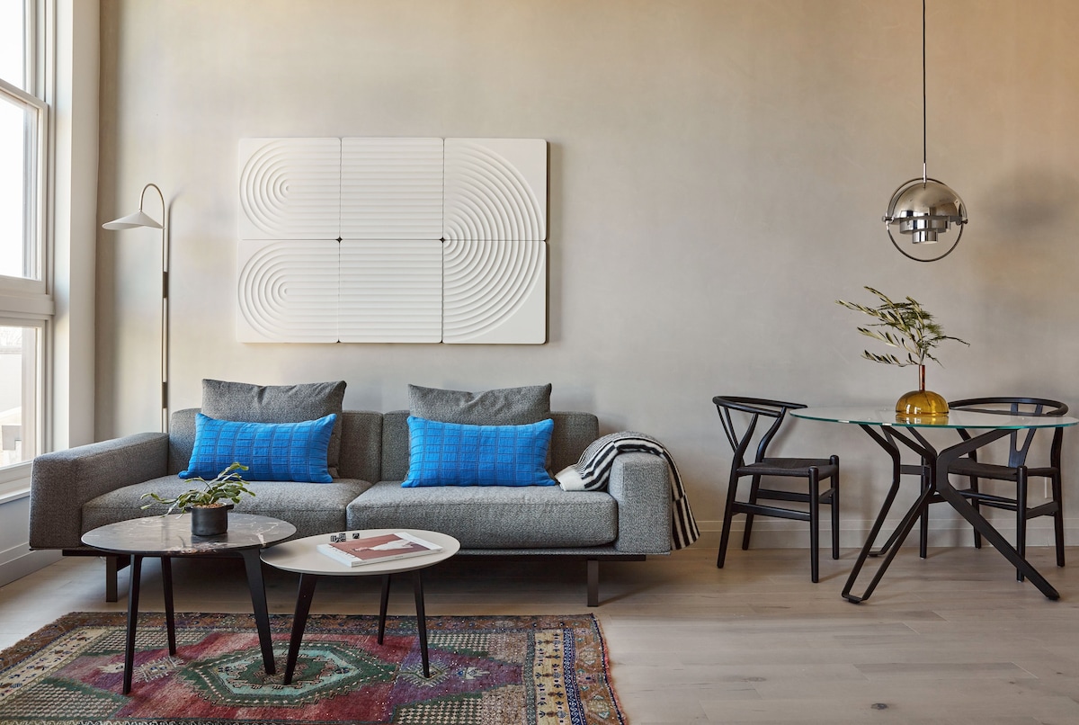 Voussoir Loft King Suite