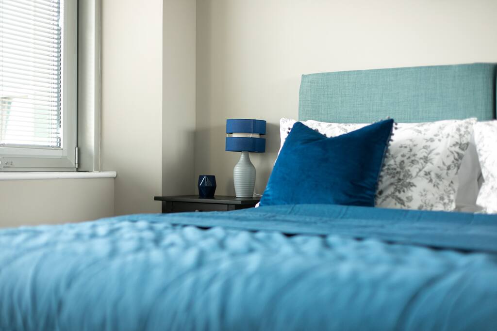 View Central Lanes Flat | King Bed, Near Beach & Pier in Bartholomew Road BN1 1JS Central Lanes Flat | King Bed, Near Beach & Pier in Bartholomew Road BN1 1JS - Property image 9 - VivreStays
