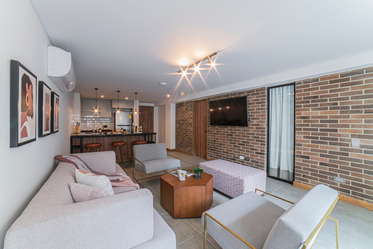 E203 • Cool 2-Bed With Fast WiFi, Hot Water & A/C