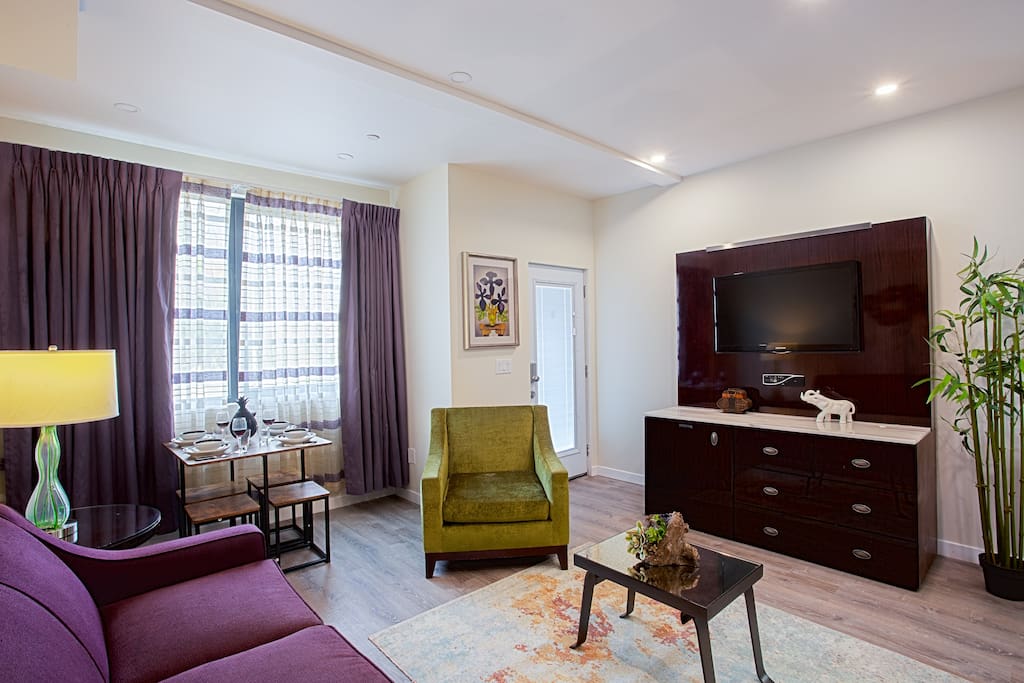 Luxurious One Bedroom Suite with Balboa Park View — San Diego, CA — vacation rental