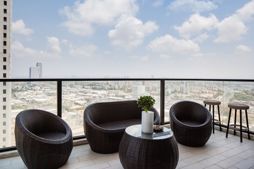 Modern Sea View Apt in Luxury Tower | Mamad β Bat Yam, Center District β vacation rental