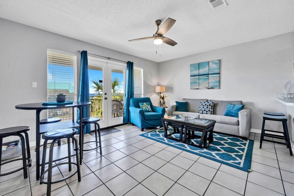 Caribleu Getaway• Hot Tub Heated Pool •Beach View — Destin, FL — vacation rental